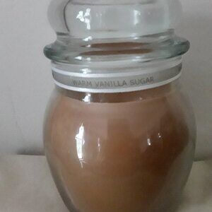 White Barn Candle - Warm Vanilla Sugar Scent - 15 ounce Candle - NWOT